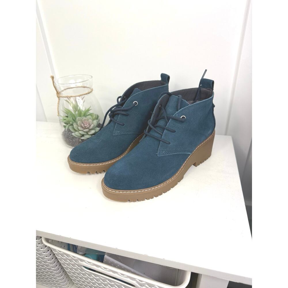 NWTs Womens White Mountain Boots Size 7.5